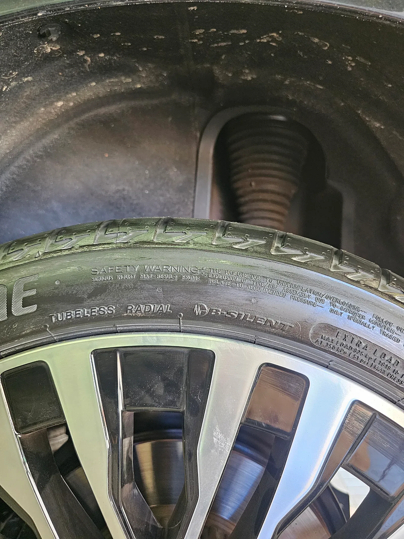 벤츠 S클래스 S450 255/40R20 사이드월 B-SILENT 각인