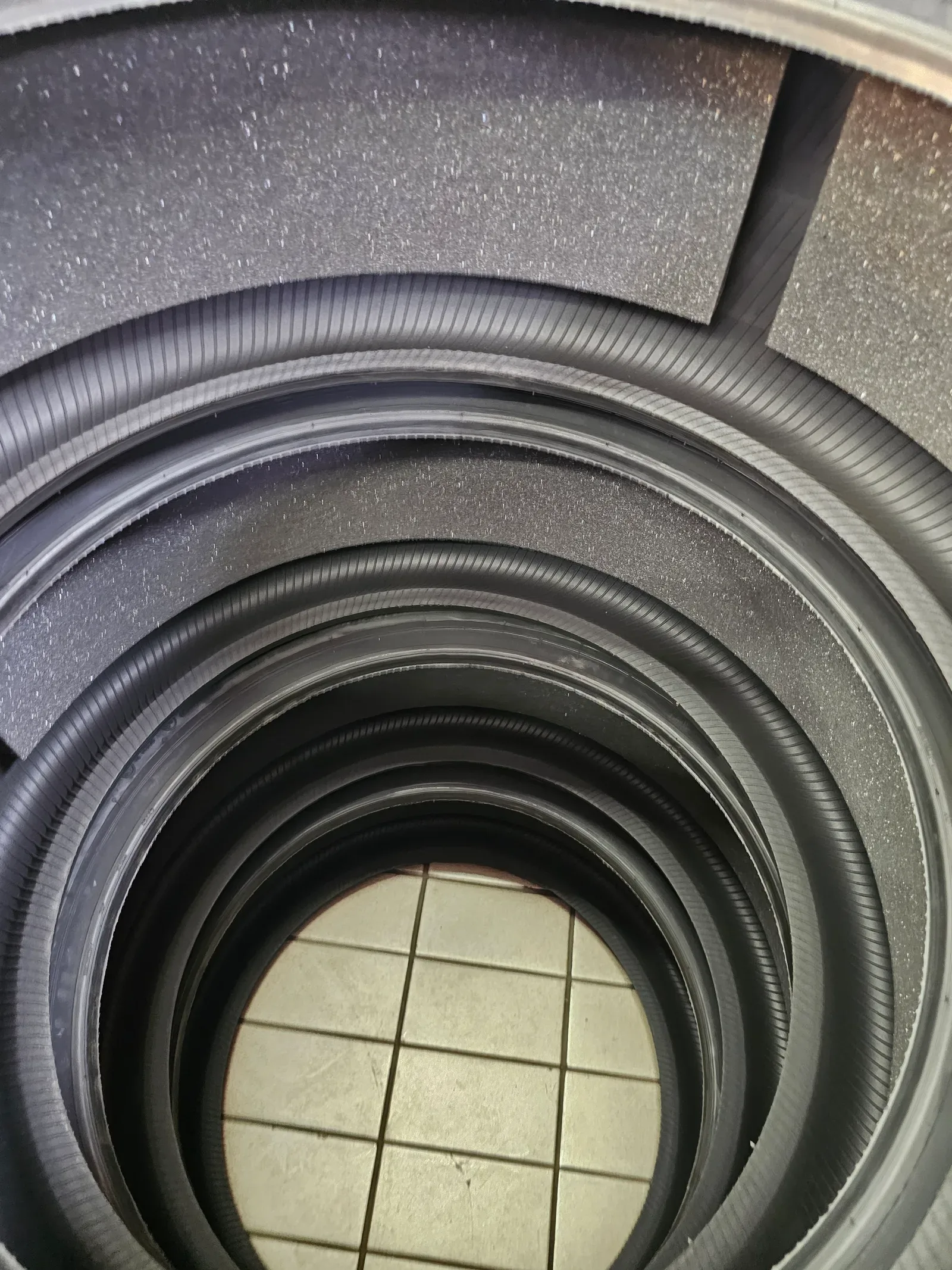벤츠 S클래스 S450 255/40R20 타이어 안쪽 흡음 스펀지
