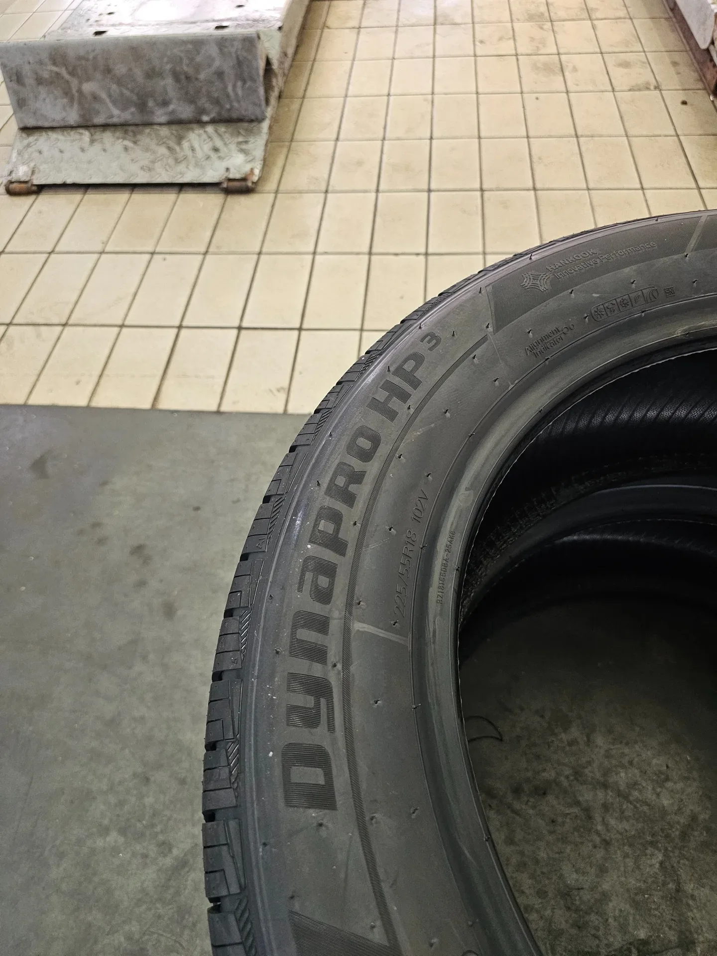 현대 투싼 ix 225/55R18 다이나프로 HP3 이름과 정렬 지표