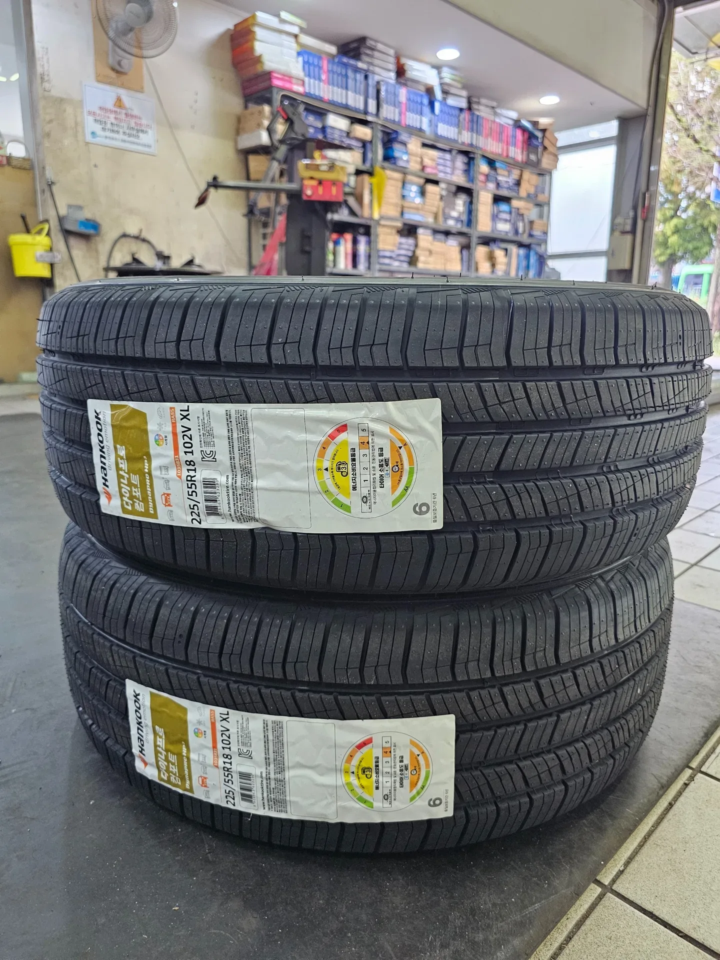 현대 투싼 ix 225/55R18 장착 전 신품 다이나프로 HP3 2본