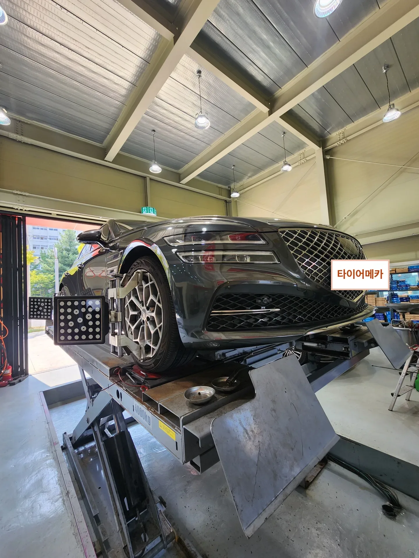 제네시스 G80 245/45R19 · 275/40R19 얼라인먼트 타깃을 건 앞바퀴