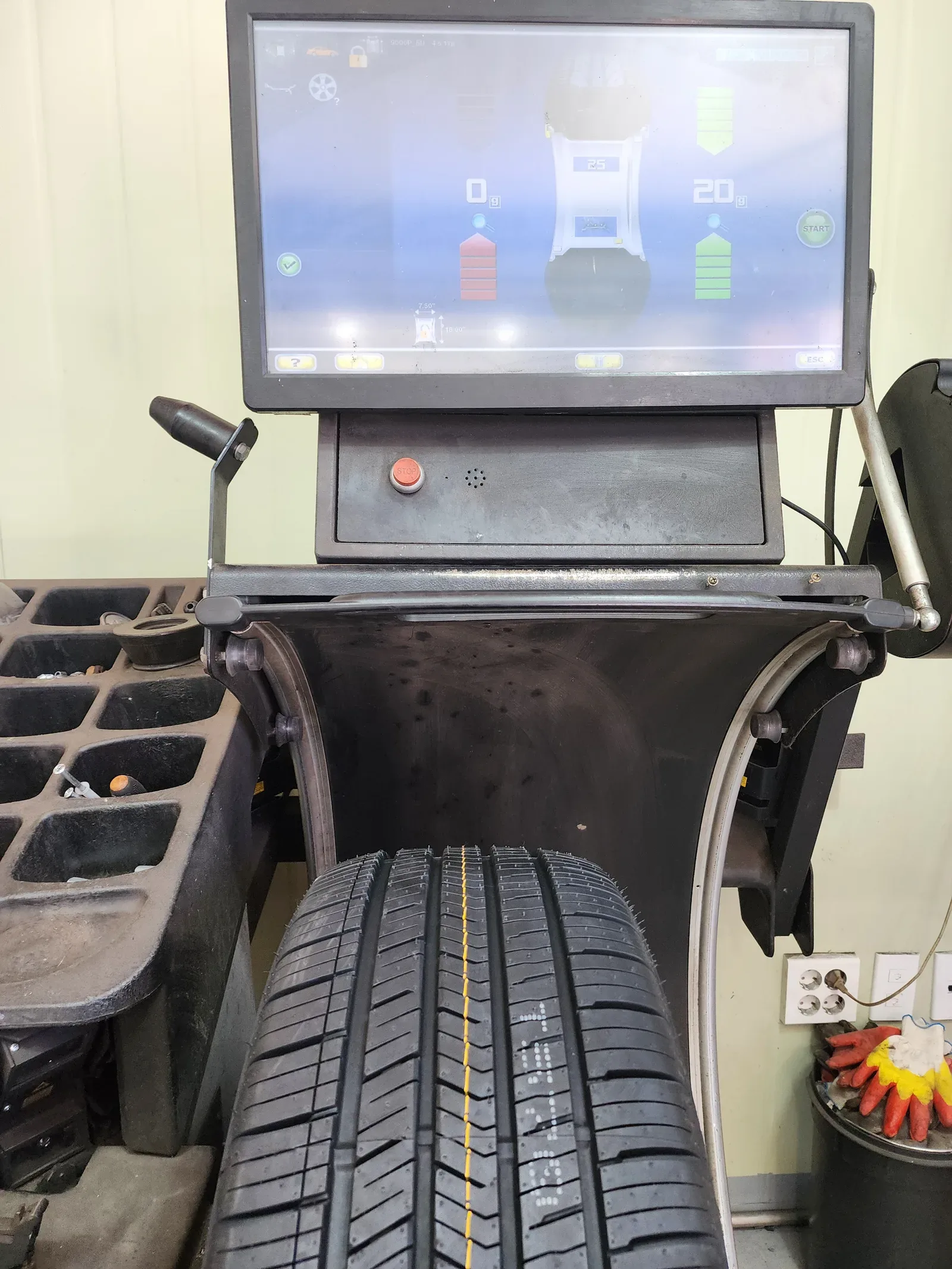현대 그랜저 HG 245/45R18 밸런스 첫 회전 화면 바깥쪽 20g