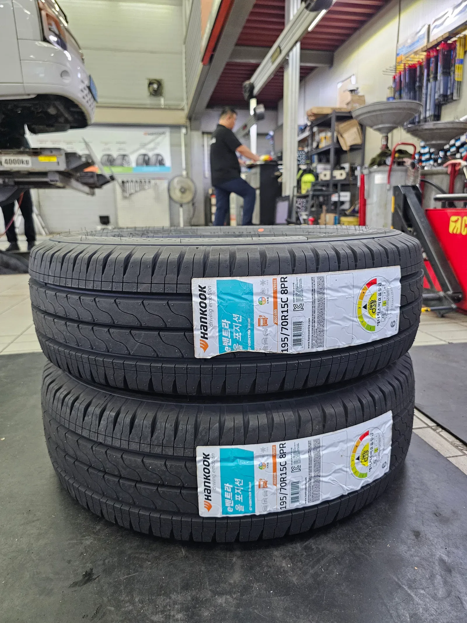 현대 포터2 EV 195/70R15C 8PR 장착할 한국타이어 e밴트라 트랜짓 195/70R15C 8PR 2본