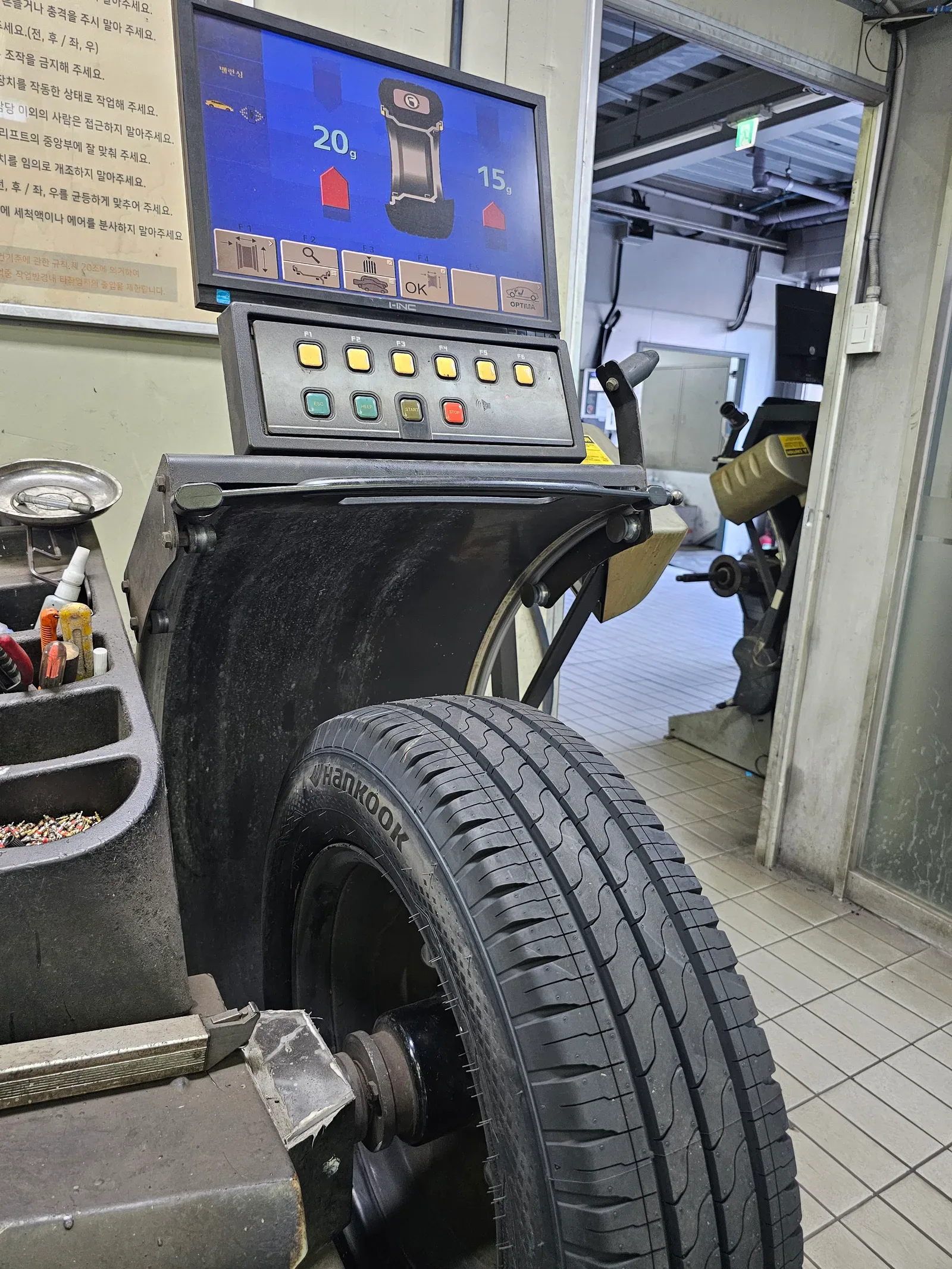 현대 포터2 EV 195/70R15C 8PR 밸런스 첫 측정 20g 과 15g