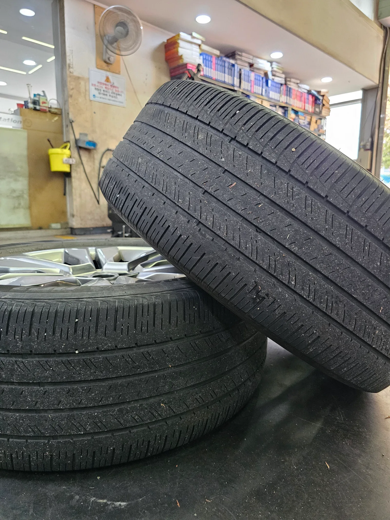 기아 모하비 265/50R20 빼낸 헌 타이어 2본