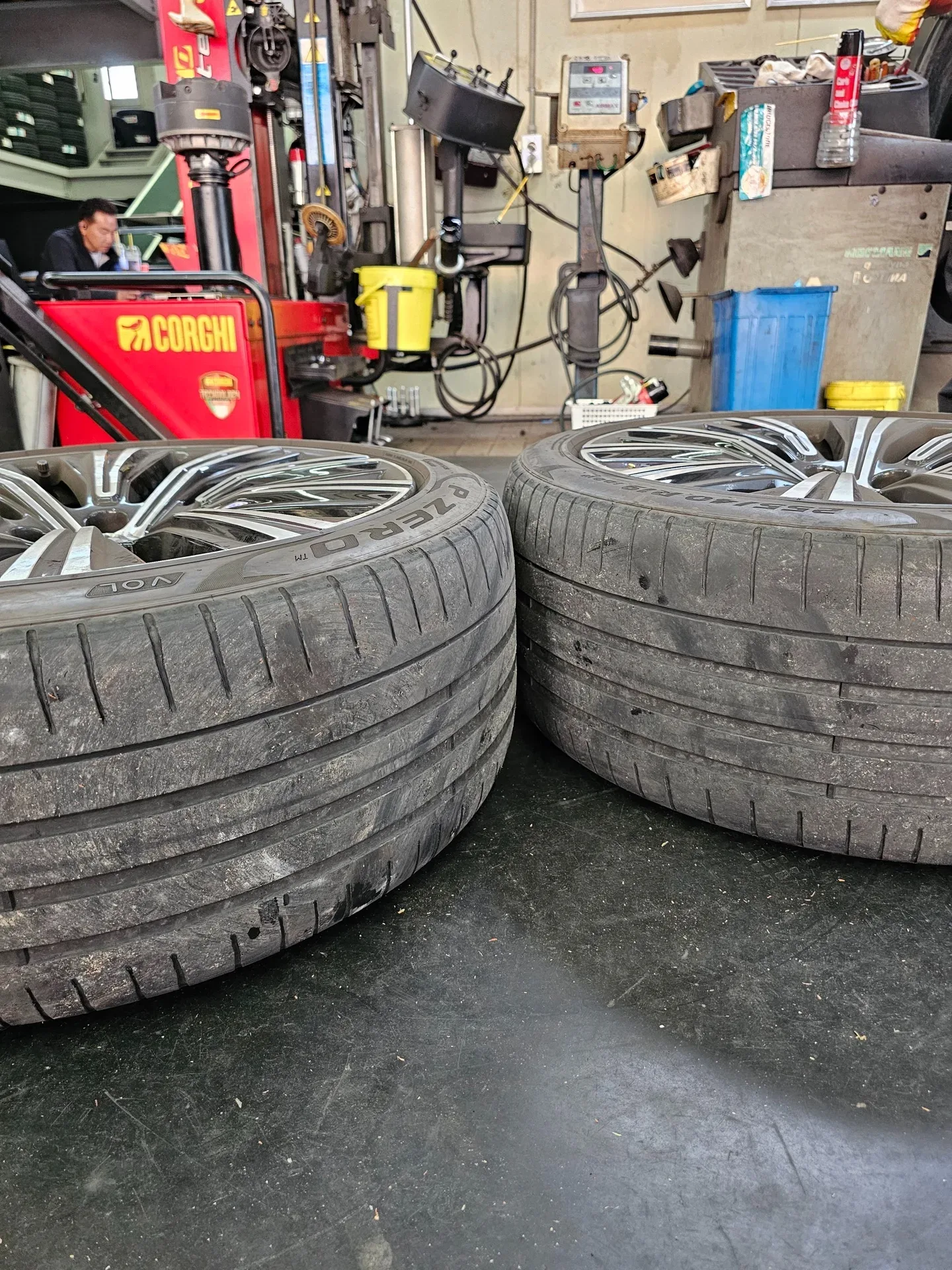 볼보 S90 255/40R19 빼낸 볼보 S90 19인치 타이어 2본