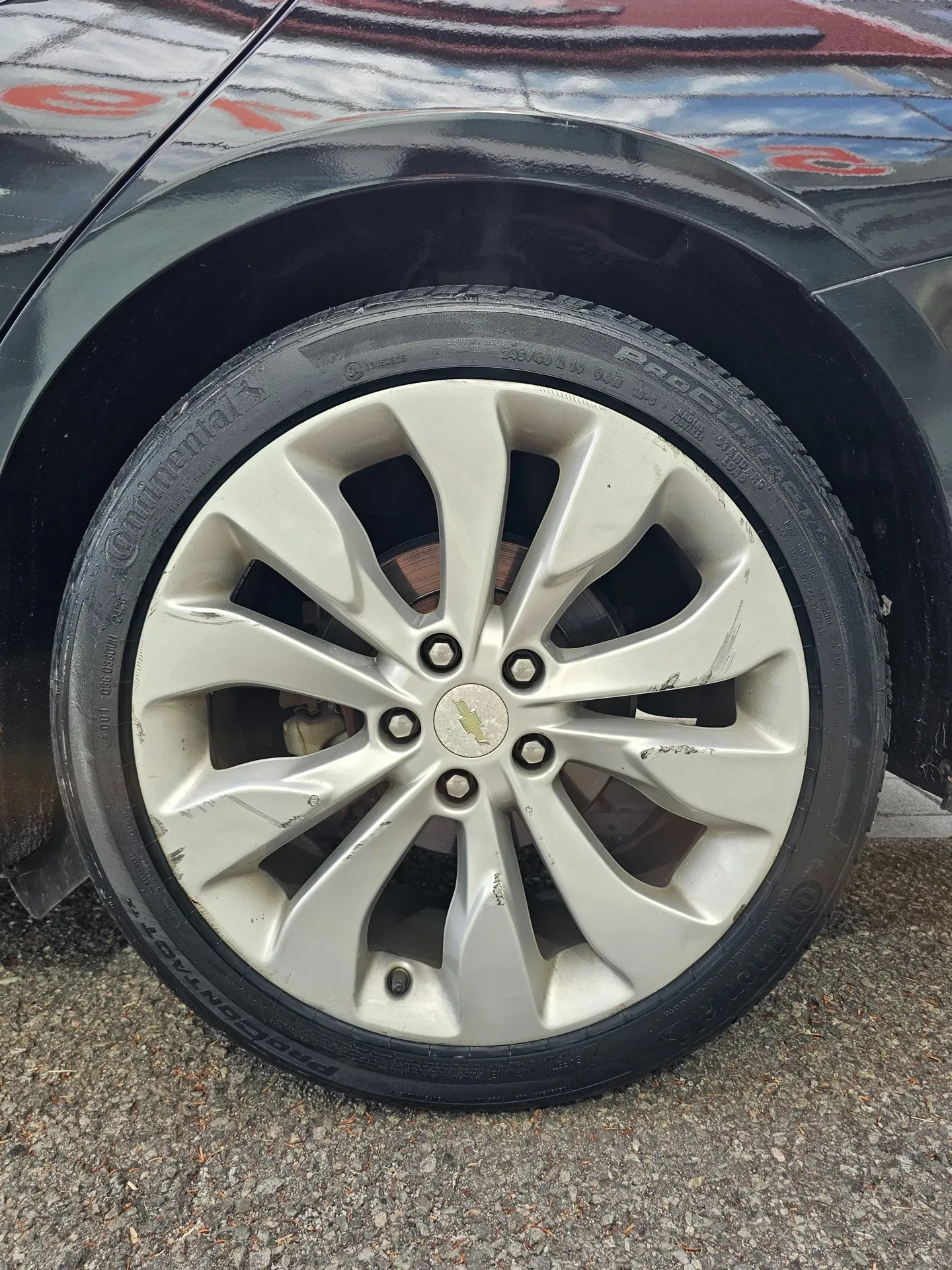 쉐보레 말리부 245/40R19 장착을 마친 말리부 19인치 휠