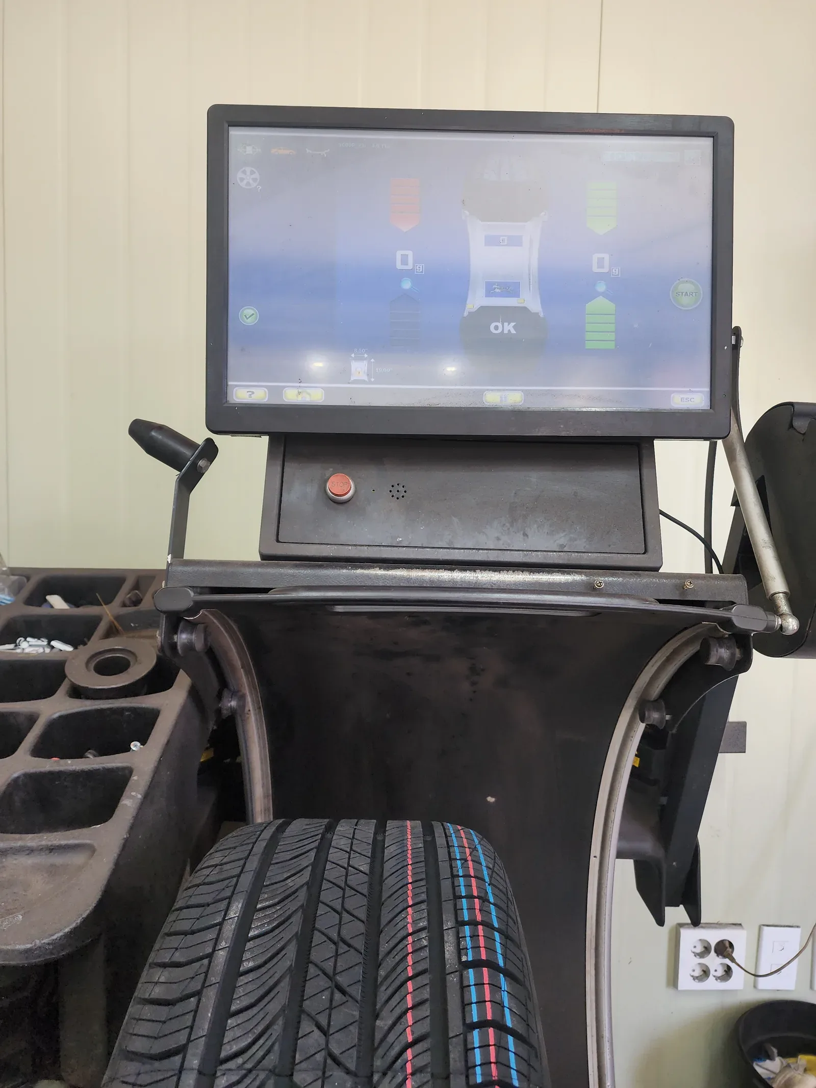 현대 그랜저 IG 245/40R19 밸런스 0g OK 확인